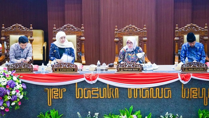 Gubernur Jatim Khofifah Indar Parawansa