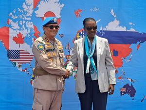 Pasukan FPU 4 Indonesia dan Kontribusinya dalam Referendum Afrika Tengah Pasukan FPU 4 Indonesia dan Kontribusinya dalam Referendum Afrika Tengah