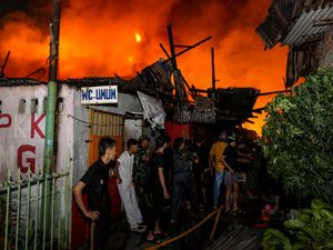 Api Berkobar di Tambora