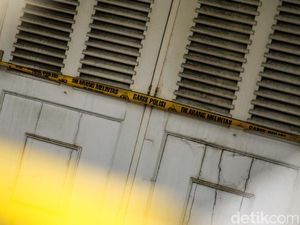 Polda Metro Mulai Olah TKP Ibu-Anak Sisa Kerangka di Depok Polda Metro Mulai Olah TKP Ibu-Anak Sisa Kerangka di Depok