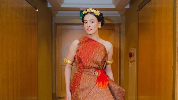 7 Foto Mawar Eva de Jongh Tampil Memukau Saat Bernyanyi di KTT ASEAN 2023