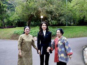 Momen Ibu Negara Korsel Kunjungi Istana Batu Tulis Bogor Momen Ibu Negara Korsel Kunjungi Istana Batu Tulis Bogor