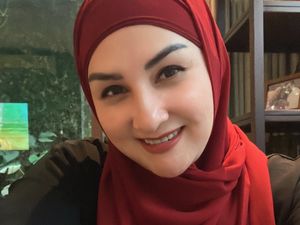 7 Gaya Mona Ratuliu Tampil Berhijab, Makin Cantik di Usia 41 7 Gaya Mona Ratuliu Tampil Berhijab, Makin Cantik di Usia 41