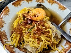 Yuk Kulineran ke Pasar Blauran Surabaya, Ada Lontong Mie dan Es Dawet Enak