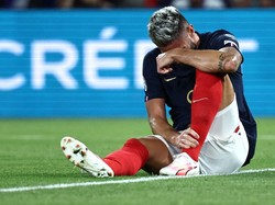 Prancis Menang, Giroud Cedera