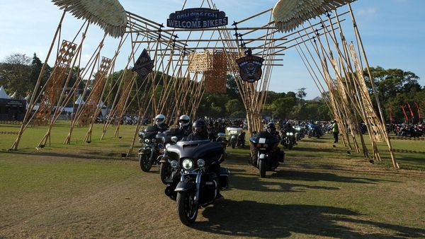 Ratusan Pecinta Moge Kumpul di Bali