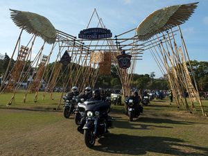 Ratusan Pecinta Moge Kumpul di Bali