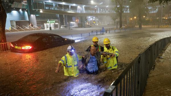 Parahnya Banjir Terjang Hong Kong, Kota Bak Sungai