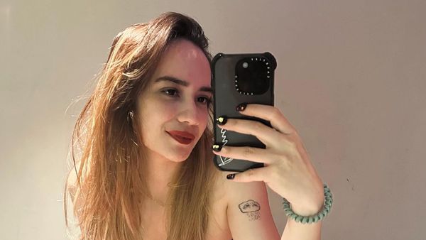 Gaya Putri Anne Jadi Sorotan gegara Tato di Lengan Usai Putuskan Lepas Hijab