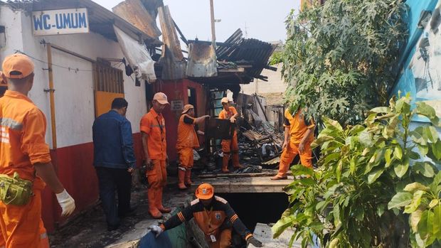 Rumah warga di Jalan Krendang Utara, Tambora, Jakarta Barat, kebakaran.