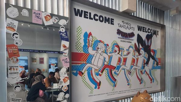 Potret Toko Tahilalats, Tongkrongan Hits di Jalan Braga Bandung