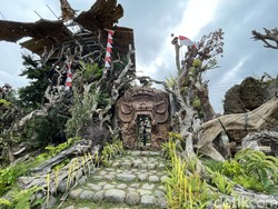 Sari Timbul Glass Factory Benar-benar Pabrik Kaca, tapi Seindah Itu