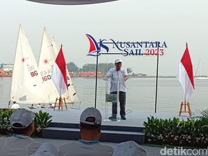 Basuki Ajak Pelaut Australia hingga AS Berlayar ke IKN Naik Kapal Tradisional Basuki Ajak Pelaut Australia hingga AS Berlayar ke IKN Naik Kapal Tradisional