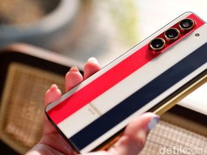 Mewah! Unboxing Samsung Galaxy Z Fold 5 Thom Browne Harga Rp 50 Juta