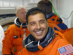 Mengenal Jose Hernandez, Astronot Latin yang Kisahnya Difilmkan NASA