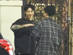 Jungkook BTS Kepergok Merokok, Ini Tanggapan Netizen