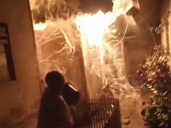 Pilu Emak Ooy, Rumah Hangus Terbakar gegara Lupa Matikan Tungku