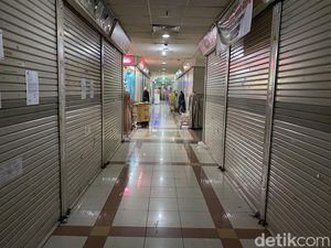 Pasar Tanah Abang Terus Meredup