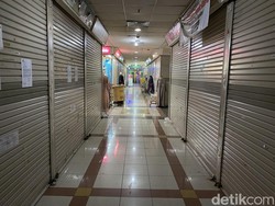 Pasar Tanah Abang Terus Meredup