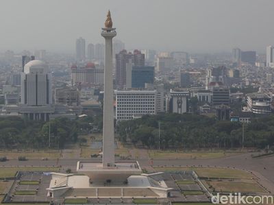Potret Kota Jakarta Berselimut Polusi