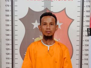 Bejat Pria Berkali-kali Rekam Wanita Muda Mandi Usai 3 Tahun Jadi Duda