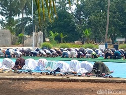 Dilanda Kekeringan, Warga Picung Pandeglang Gelar Salat Istisqa