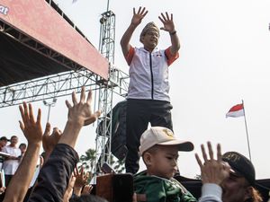 Momen Anies Sapa Kader PKS di Palembang