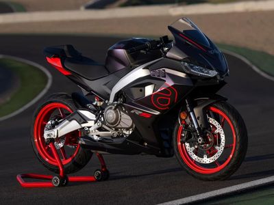 Lihat Lebih Dekat Sport Fairing Terbaru Aprilia RS 457