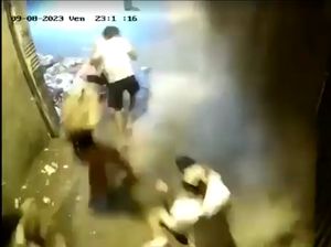 Dahsyatnya Guncangan Gempa Maroko Terekam Kamera CCTV Dahsyatnya Guncangan Gempa Maroko Terekam Kamera CCTV