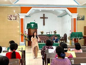 Akademisi Nommensen: Membangun Percaya Diri Anak Tidak Lepas dari Orang Tua Akademisi Nommensen: Membangun Percaya Diri Anak Tidak Lepas dari Orang Tua