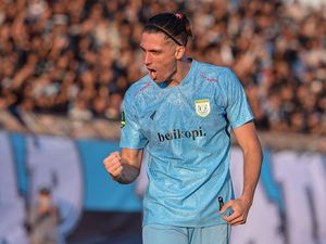 Djanur Puji Permainan Apik Duo Pemain Asing Persela