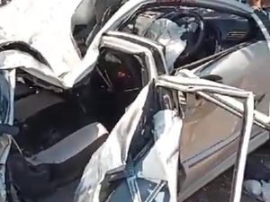 Kronologi Laka 3 Mobil di Bangkalan Tewaskan 1 Orang, Sopir Diduga Microsleep Kronologi Laka 3 Mobil di Bangkalan Tewaskan 1 Orang, Sopir Diduga Microsleep