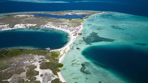 Melihat Keindahan Kepulauan Los Roques Venezuela