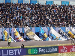 Pembukaan Liga 2 Digelar di Lamongan, LA Mania Tuai Pujian