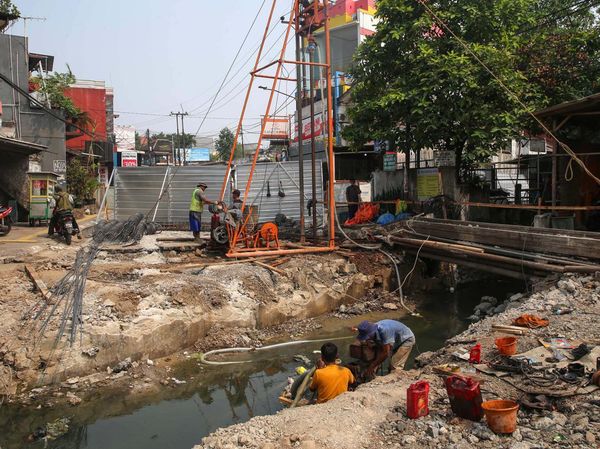 Pengumuman! Jembatan Kali Cantiga Tangsel Tengah Direvitalisasi