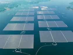 Bakal Jadi yang Terbesar di ASEAN, PLTS Terapung Cirata Hampir Rampung