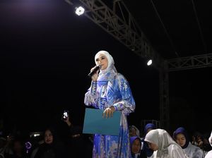 Putri Zulhas Minta Habib Syech Doakan Warga Lampung Banyak Rezeki