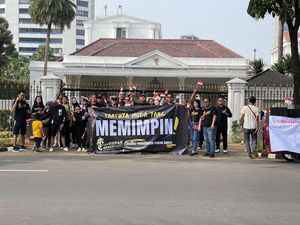 Relawan KAMI Gibran Jalan Sehat ke Istana Wapres, Dukung Gibran di Pilpres