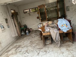 Warga Matraman Ungkap Rumah Kosong Disebut Sarang Ular Terbengkalai 15 Tahun