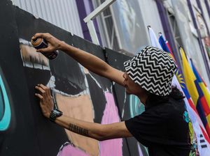 Seniman Mural Internasional Unjuk Aksi di Tangerang