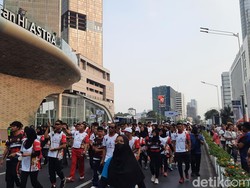 Warga Padati CFD Bundaran HI Minggu Pagi, Begini Suasananya