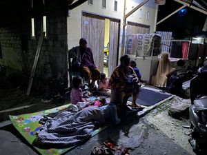 Cerita Warga Donggala Diguncang Gempa M 6,3: Seperti Gemuruh, Bangunan Goyang Cerita Warga Donggala Diguncang Gempa M 6,3: Seperti Gemuruh, Bangunan Goyang