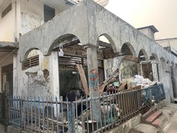 Rumah Kosong di Jaktim Jadi Sarang Ular Sanca, 12 Ekor Ditangkap