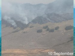 Heli Super Puma Water Bombing 20 Ribu Liter Air Padamkan Kebakaran Bromo