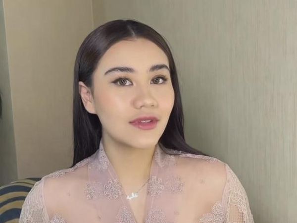 8 Foto Cantik Aaliyah Massaid di Mitoni Aurel, Foto Bareng Thariq Halilintar