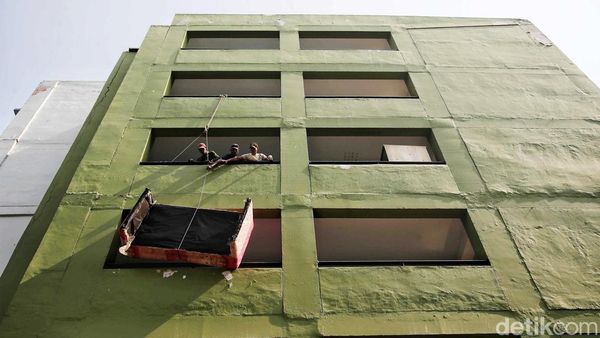 Atap Ambruk, Warga Rusun Marunda Direlokasi ke Rusun Nagrak