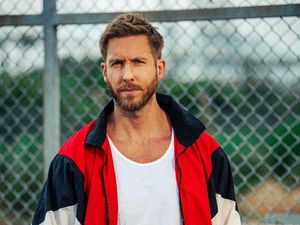 Kabar Bahagia, Calvin Harris Resmi Menikah dengan Vick Hope Kabar Bahagia, Calvin Harris Resmi Menikah dengan Vick Hope