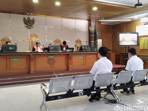 2 Petinggi PT SMA Divonis 2 Tahun Bui di Kasus Suap Yana Mulyana cs