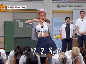 Hwasa Tampil ala Britney Spears di Knowing Brothers, Kena Kritik Netter Lagi! Hwasa Tampil ala Britney Spears di Knowing Brothers, Kena Kritik Netter Lagi!