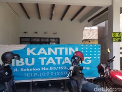Menyantap Makanan Rumahan di Warung Andalan Mahasiswa Bandung